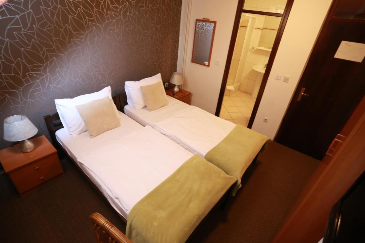 Bed and Breakfast Rustika Sobe Osijek Zewnętrze zdjęcie