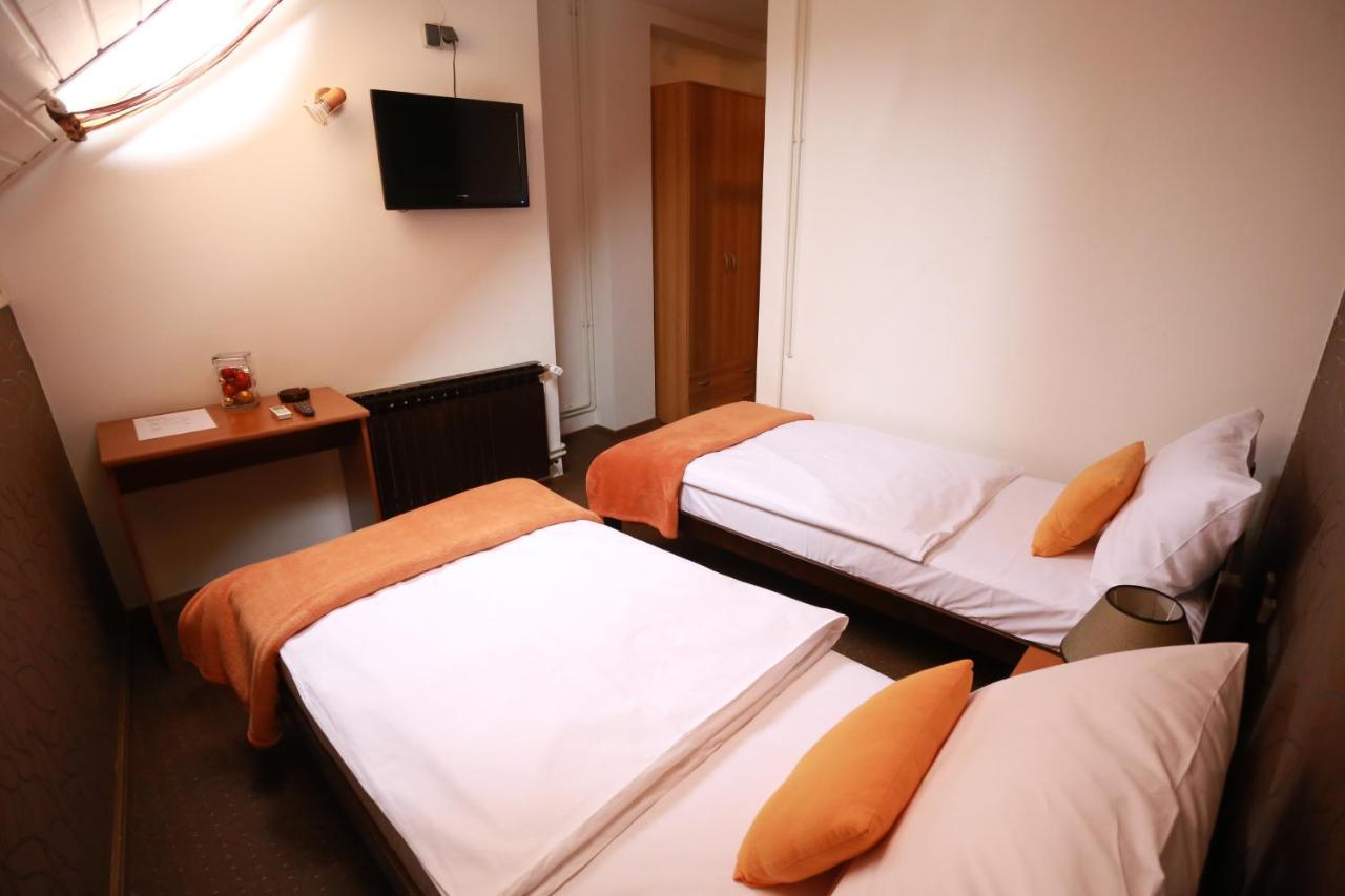 Bed and Breakfast Rustika Sobe Osijek Zewnętrze zdjęcie