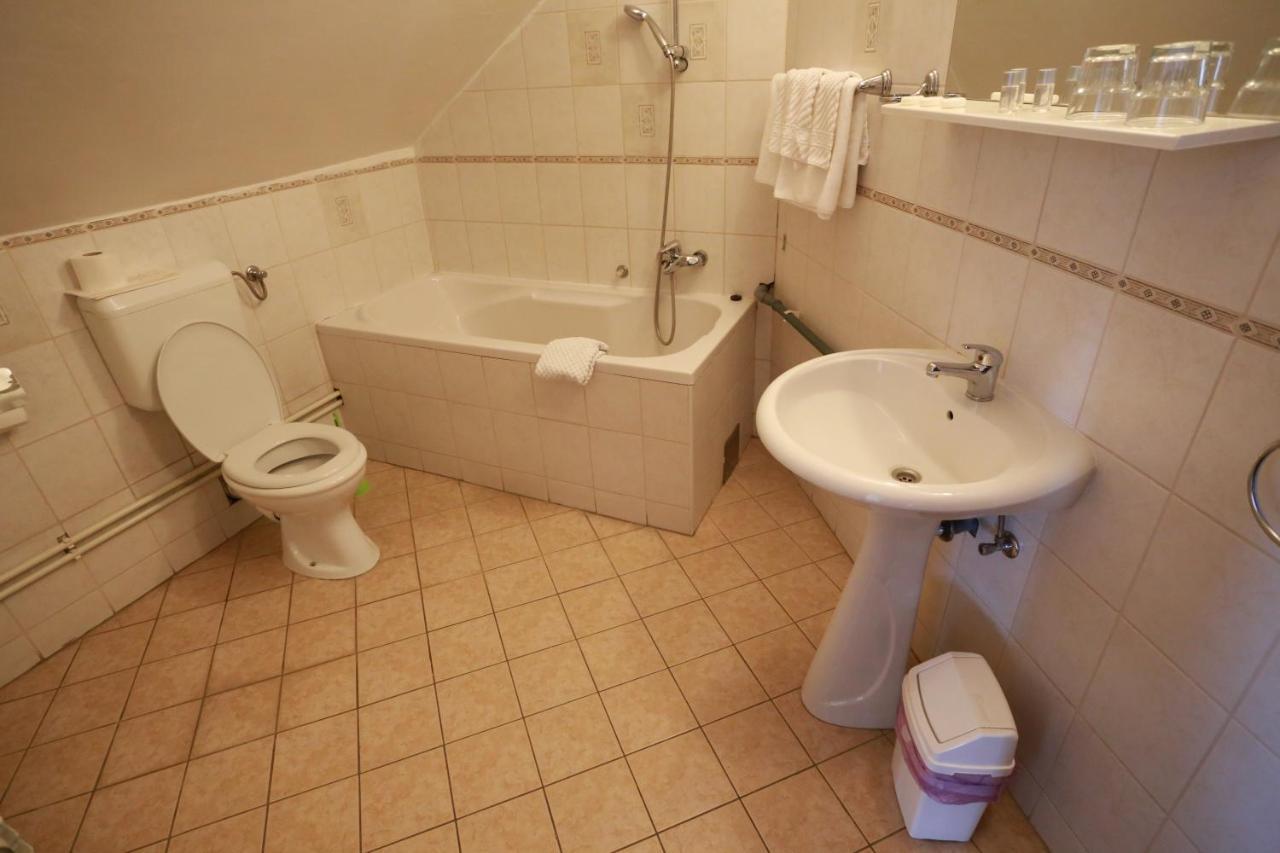 Bed and Breakfast Rustika Sobe Osijek Zewnętrze zdjęcie