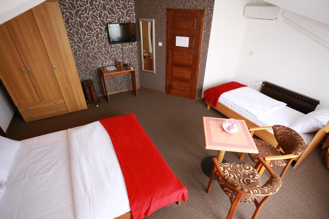 Bed and Breakfast Rustika Sobe Osijek Zewnętrze zdjęcie