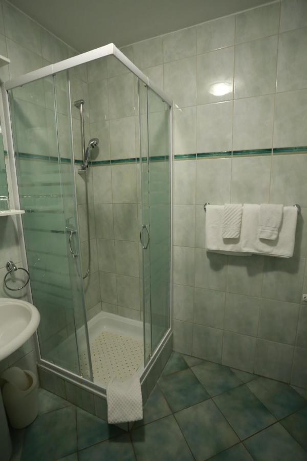 Bed and Breakfast Rustika Sobe Osijek Zewnętrze zdjęcie